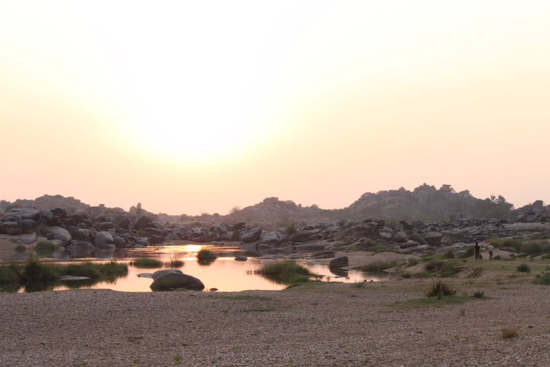 India 2010 - Hampi - Virupapur Gaddi - Swimming Lake